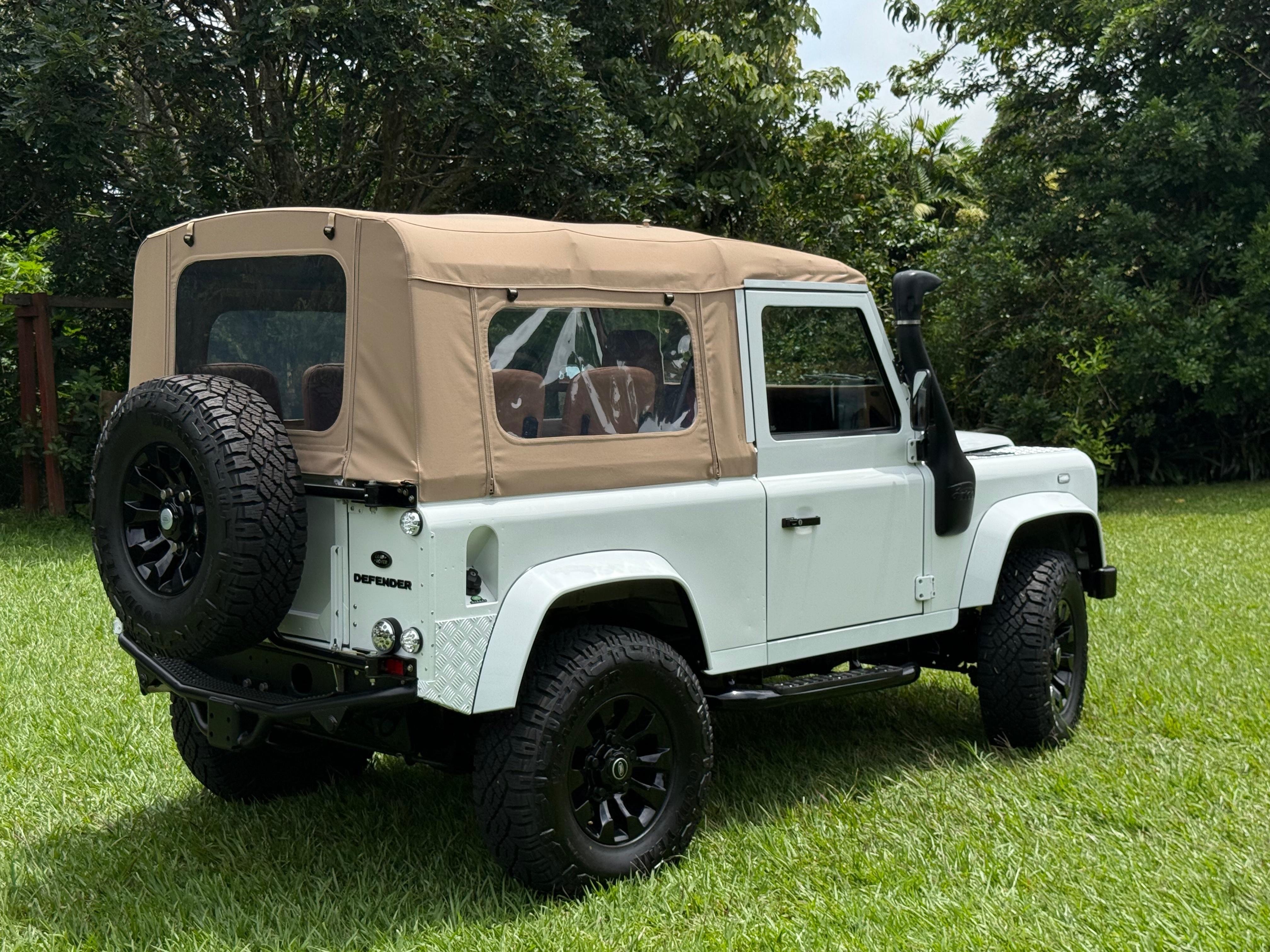 Defender 90 Soft Top 2003