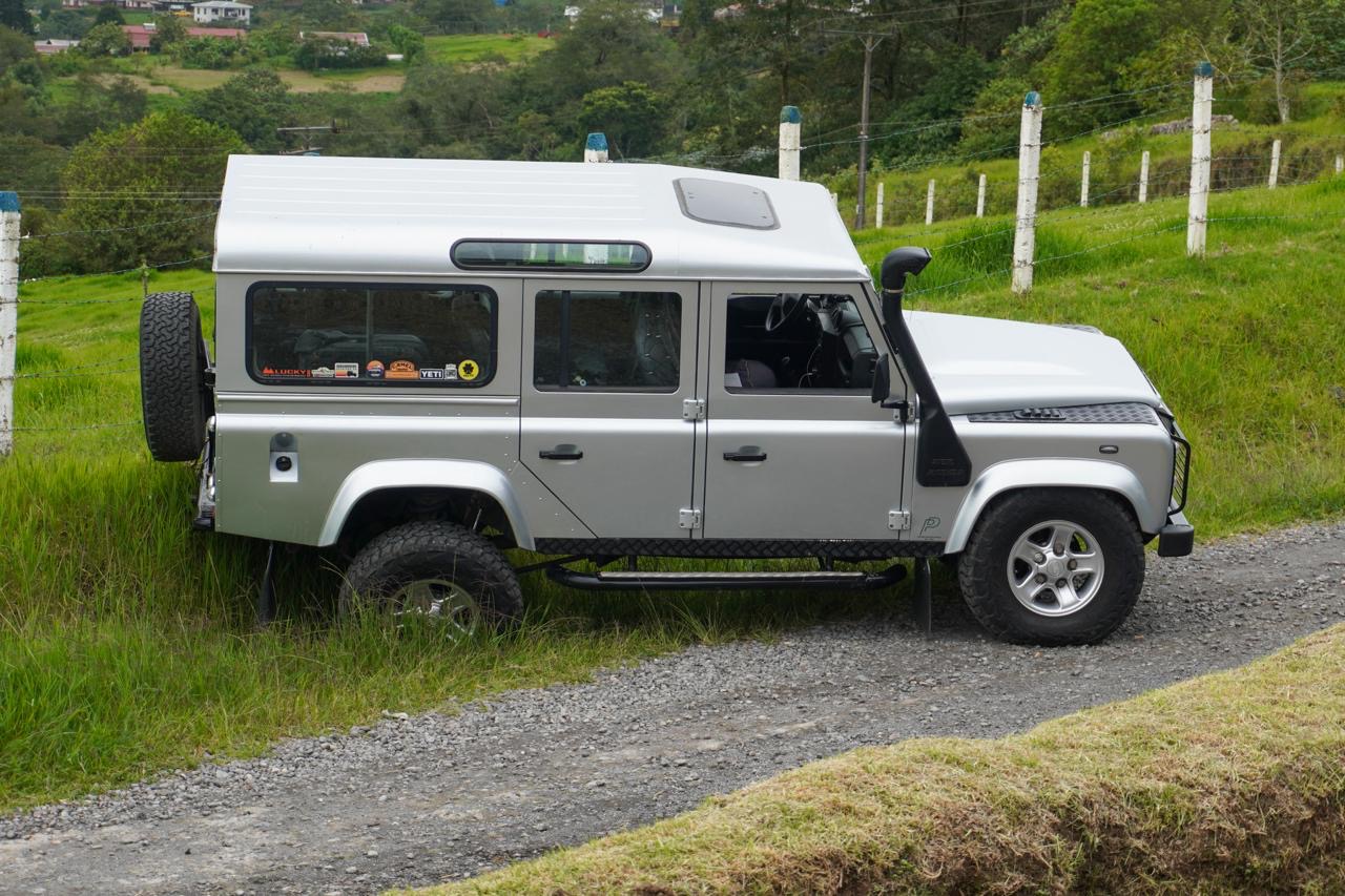 Land Rover Defender 110 Station Wagon 2009